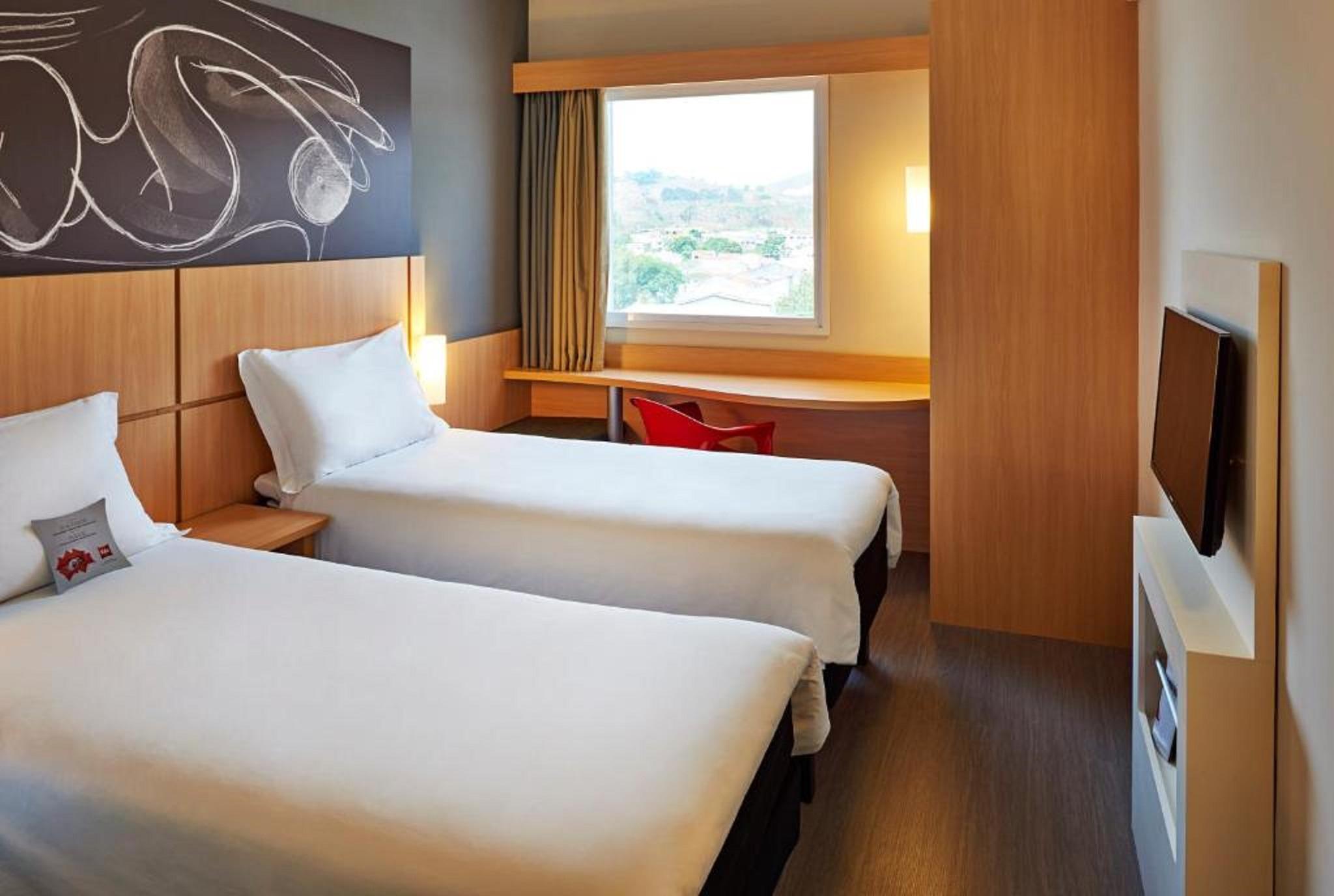 Ibis Guaratingueta Aparecida - Circuito Da Fe Hotel Kültér fotó